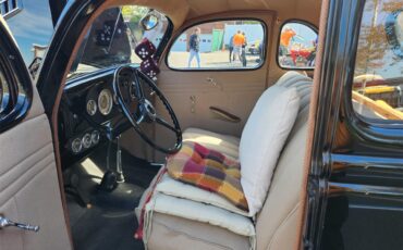 Ford-5-window-rumble-seat-coupe-1935-Black-BeigeBlack