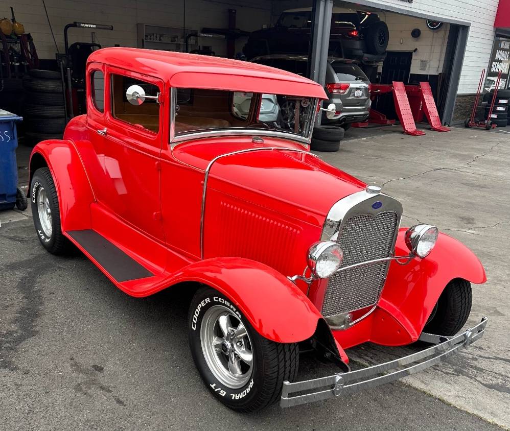 Ford-5-windows-1931-red-4