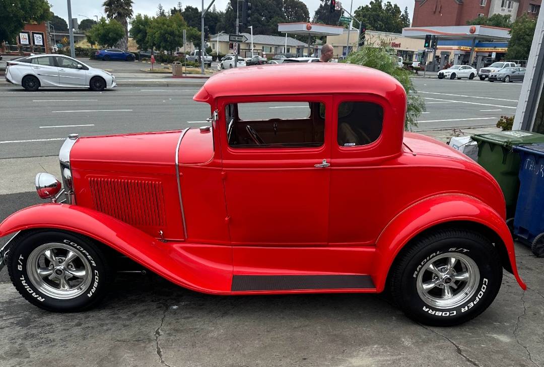 Ford-5-windows-1931-red-6