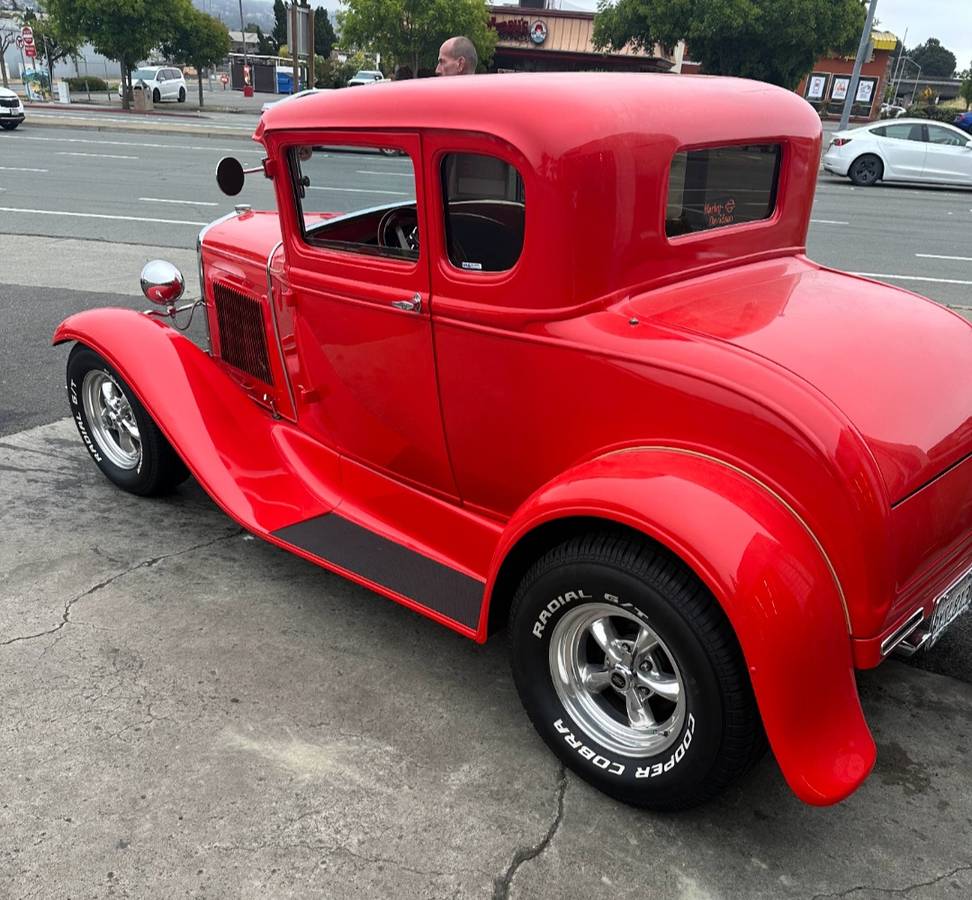 Ford-5-windows-1931-red-9