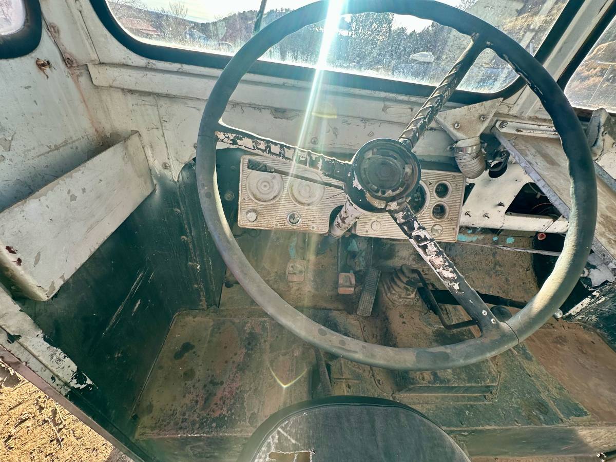Ford-600-1973-8