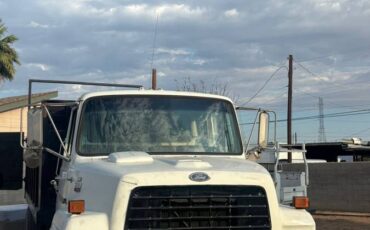 Ford-700-diesel-1985-white-5