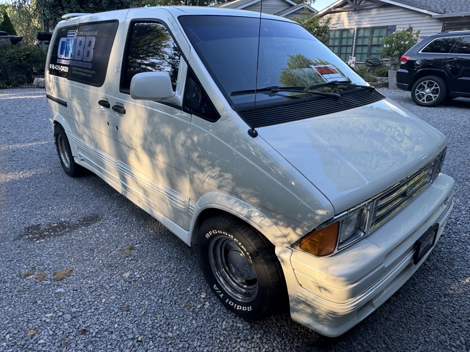 Ford-Aerostar-1989-3