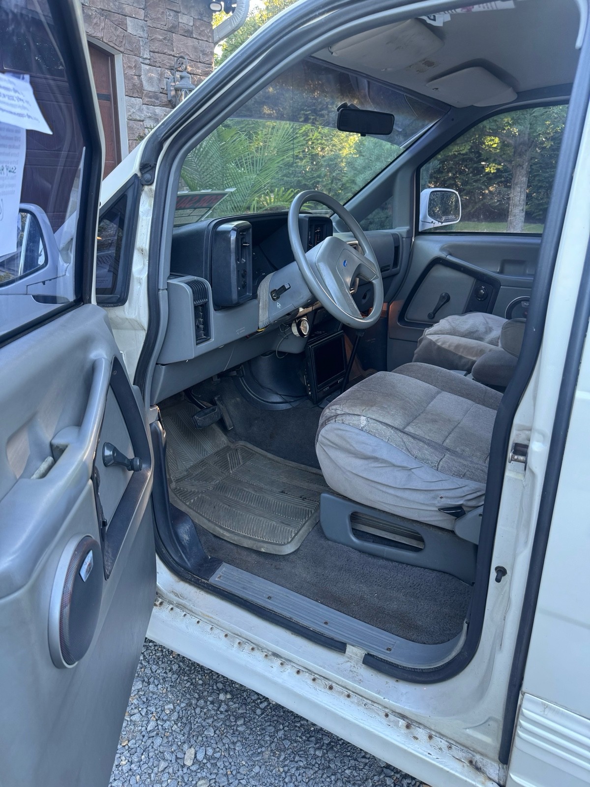 Ford-Aerostar-1989-5
