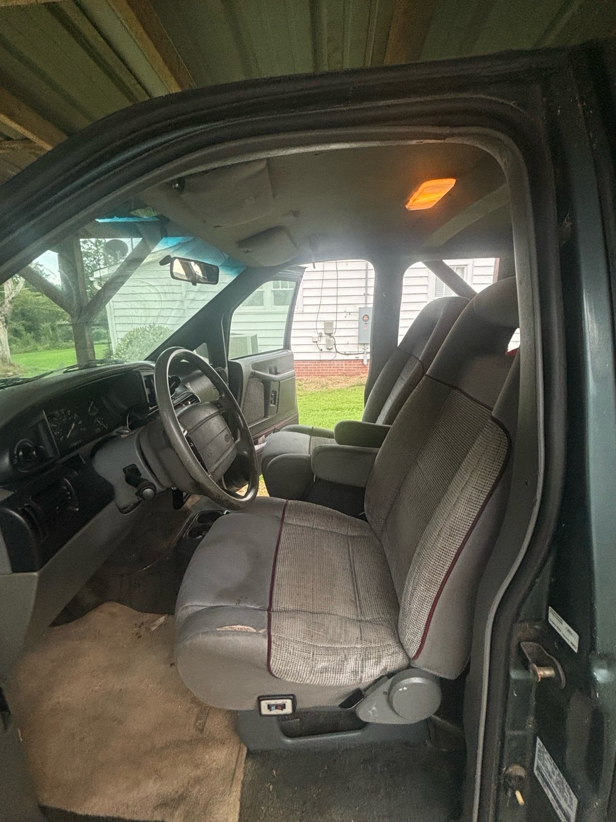 Ford-Aerostar-1995-7