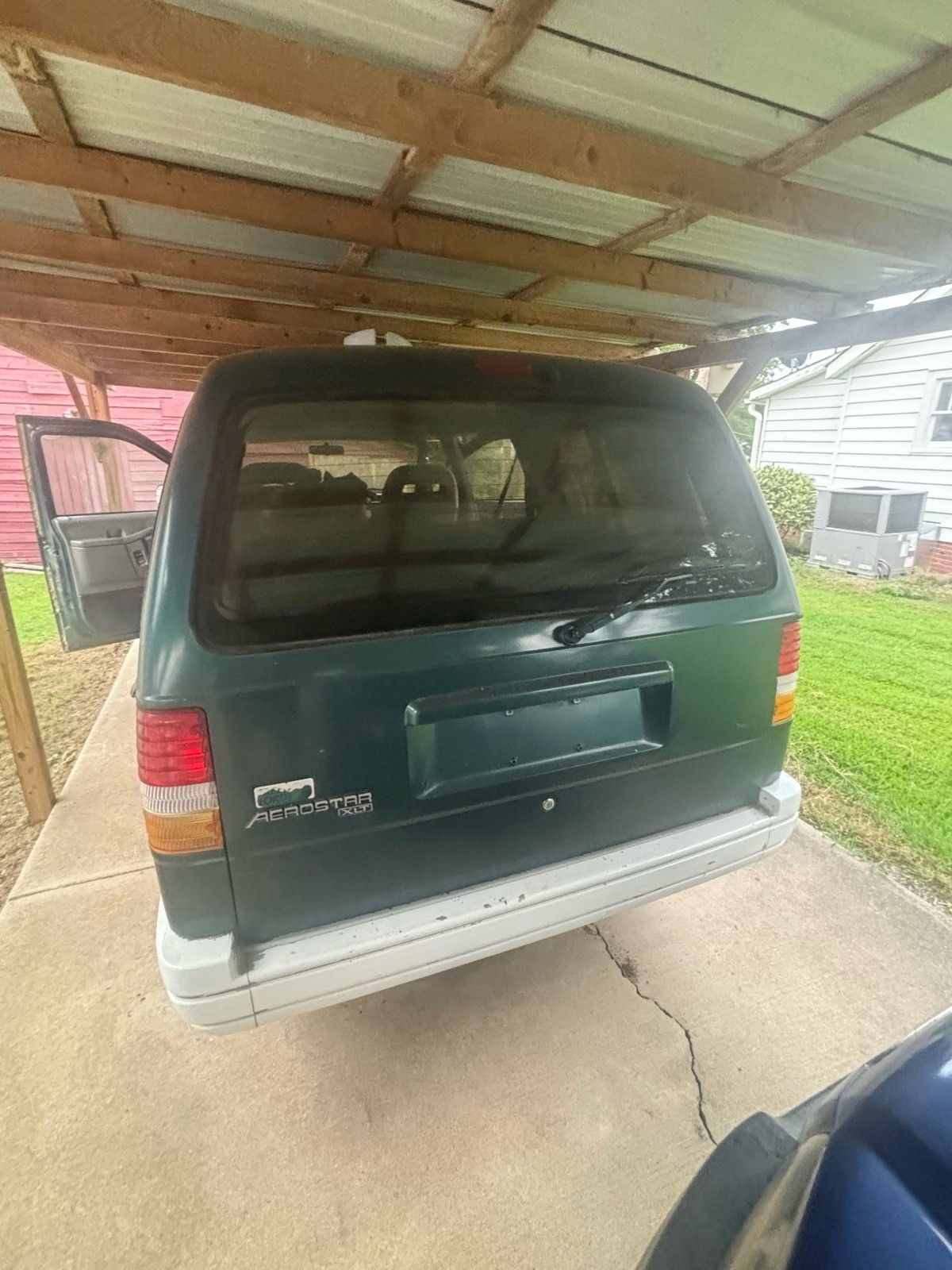 Ford-Aerostar-1995