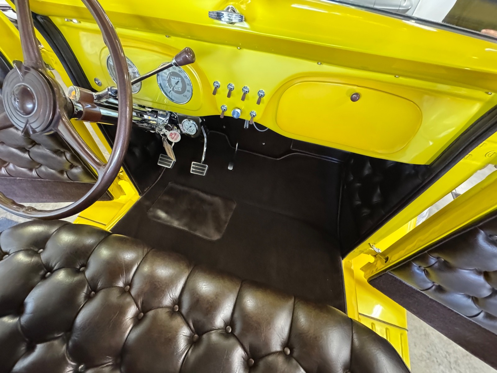 Ford-Award-Winning-Show-Pickup-Truck-Model-7377-1937-Pickup-28