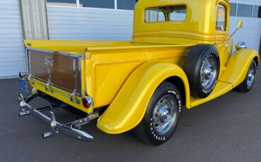 Ford-Award-Winning-Show-Pickup-Truck-Model-7377-1937-Pickup-6