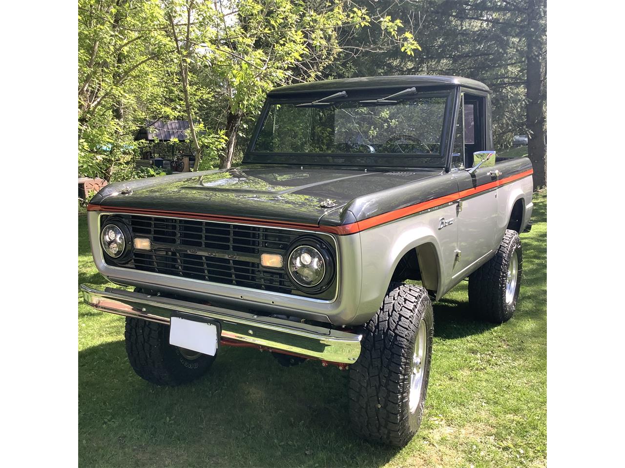 Ford-Bronco-1966-Black-1