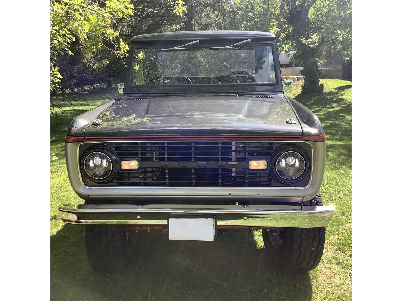 Ford-Bronco-1966-Black-13