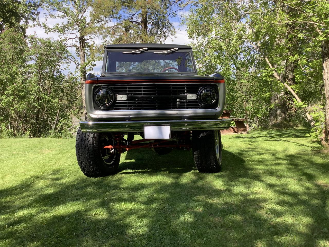 Ford-Bronco-1966-Black-14