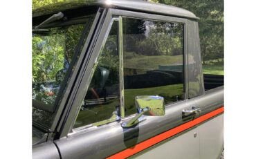 Ford-Bronco-1966-Black-2