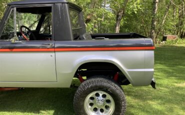 Ford-Bronco-1966-Black-25