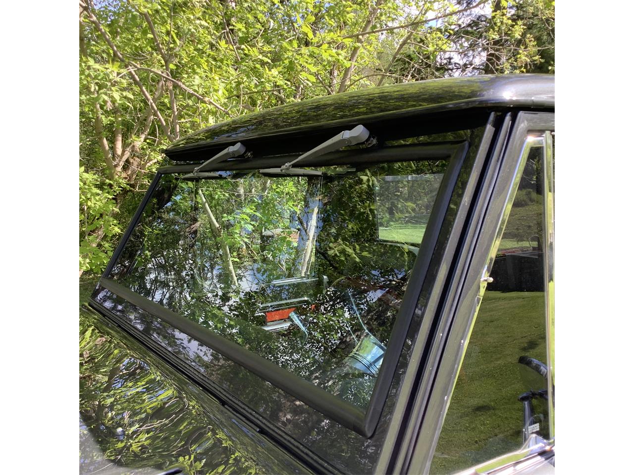 Ford-Bronco-1966-Black-26