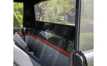 Ford-Bronco-1966-Black-37
