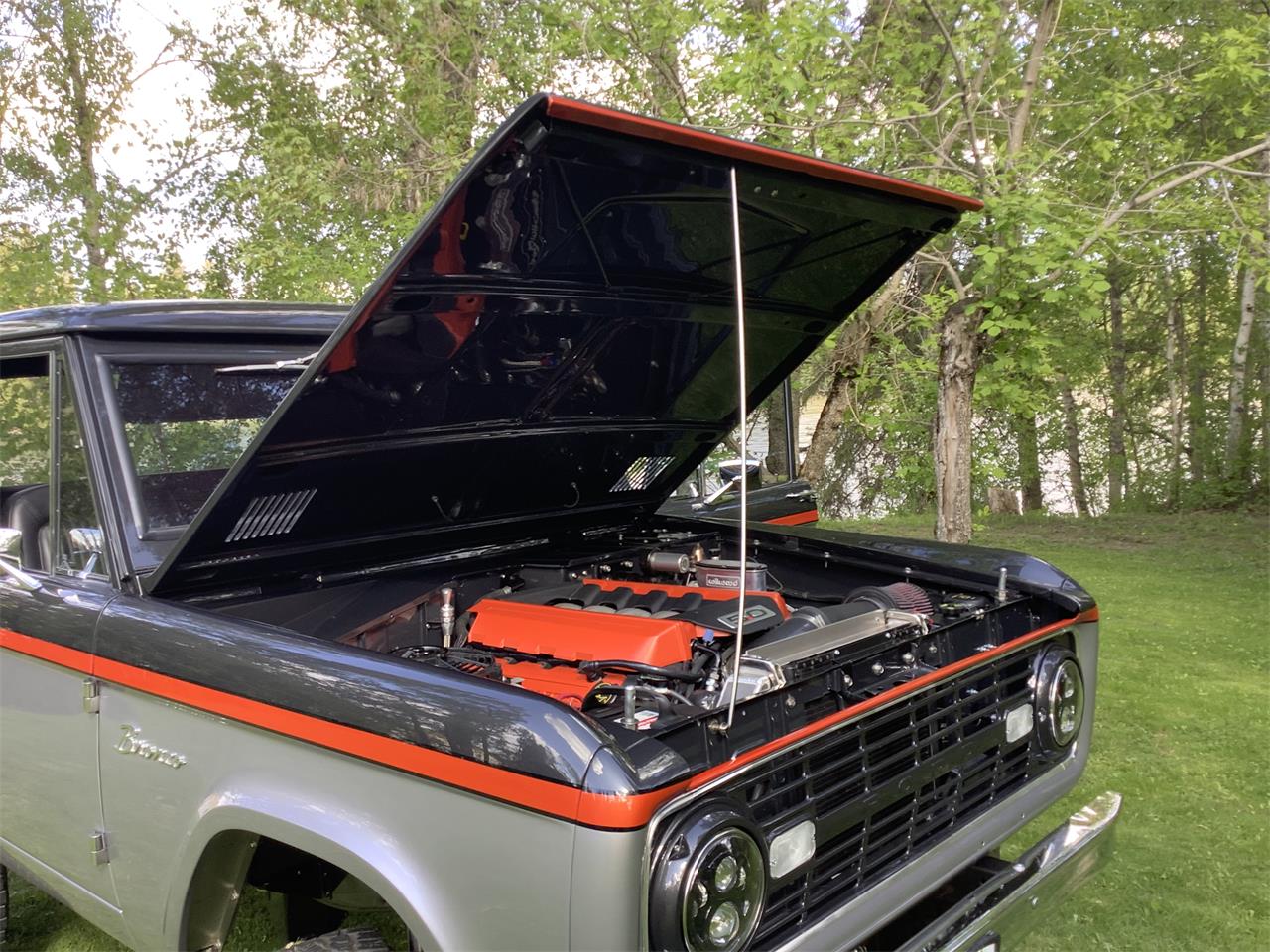 Ford-Bronco-1966-Black-41