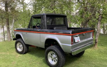 Ford-Bronco-1966-Black-7