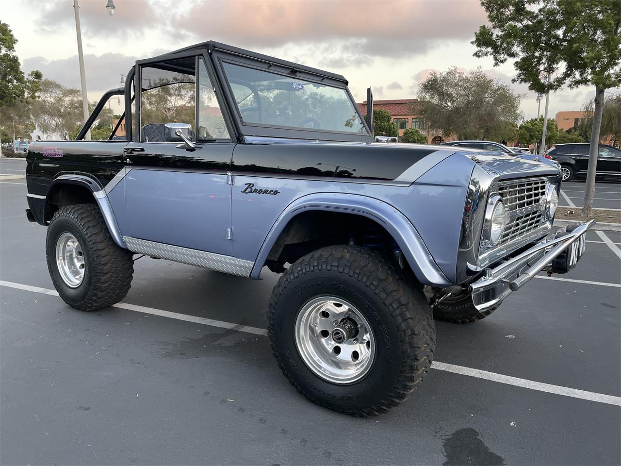 Ford-Bronco-1966-Blue-Silver-Black-Blue-Grey-5
