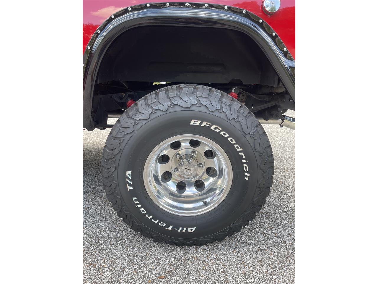 Ford-Bronco-1966-Ford-Red-Black-21