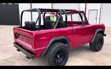 Ford-Bronco-1966-Red-Black-1