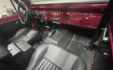 Ford-Bronco-1966-Red-Black-12