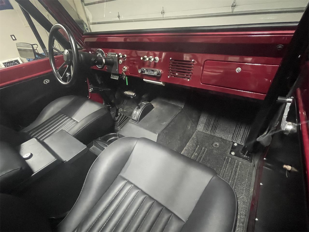 Ford-Bronco-1966-Red-Black-12