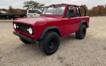 Ford-Bronco-1966-Red-Black