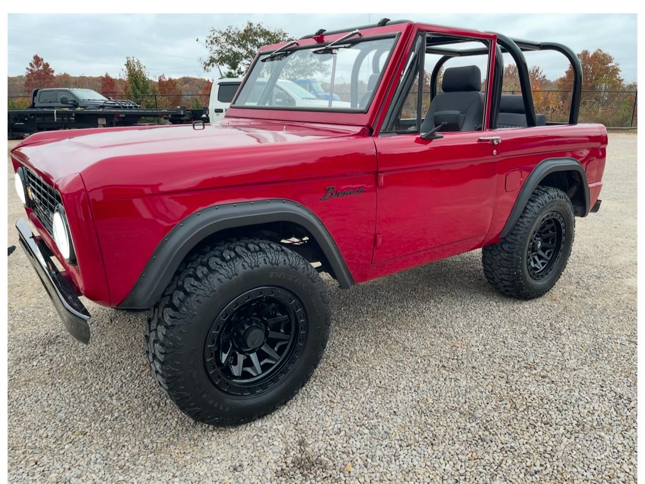 Ford-Bronco-1966-Red-Black-4