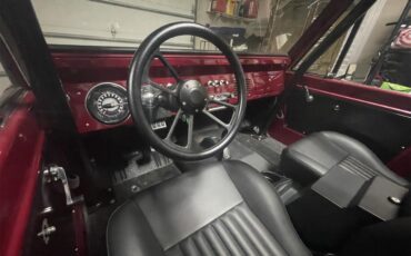 Ford-Bronco-1966-Red-Black-7
