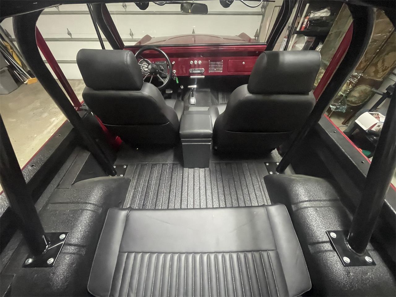 Ford-Bronco-1966-Red-Black-9