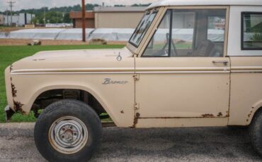 Ford-Bronco-1966-Sahara-Beige-exterio-Tan-31