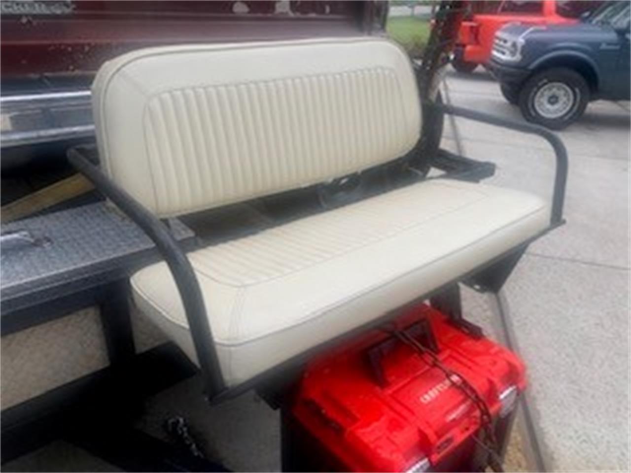 Ford-Bronco-1967-Maroon-white-4