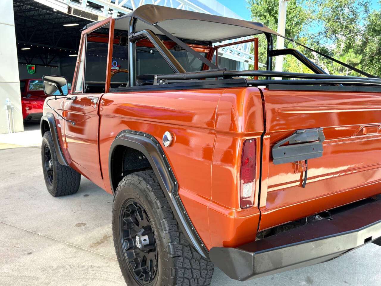 Ford-Bronco-1967-SUV-13