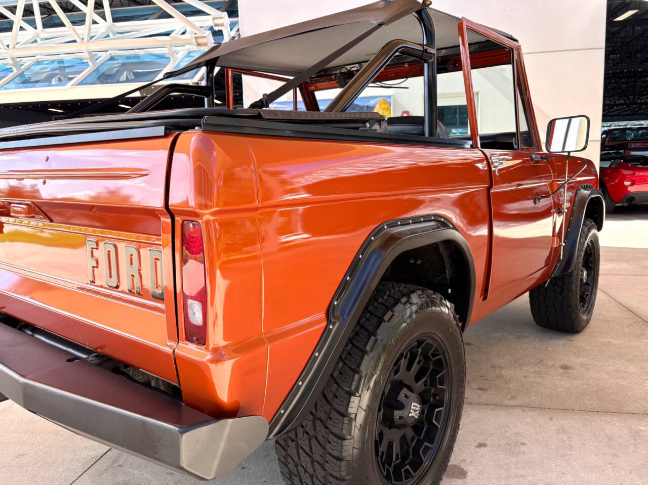 Ford-Bronco-1967-SUV-14