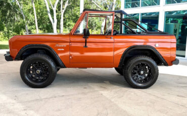 Ford-Bronco-1967-SUV-8