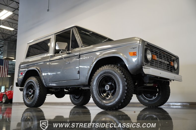 Ford-Bronco-1968-Dark-Gray-Metallic-Black-1