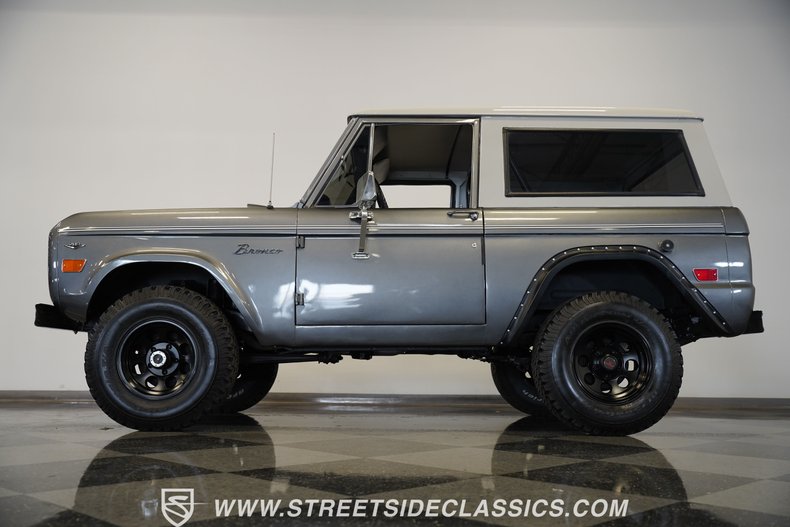 Ford-Bronco-1968-Dark-Gray-Metallic-Black-10