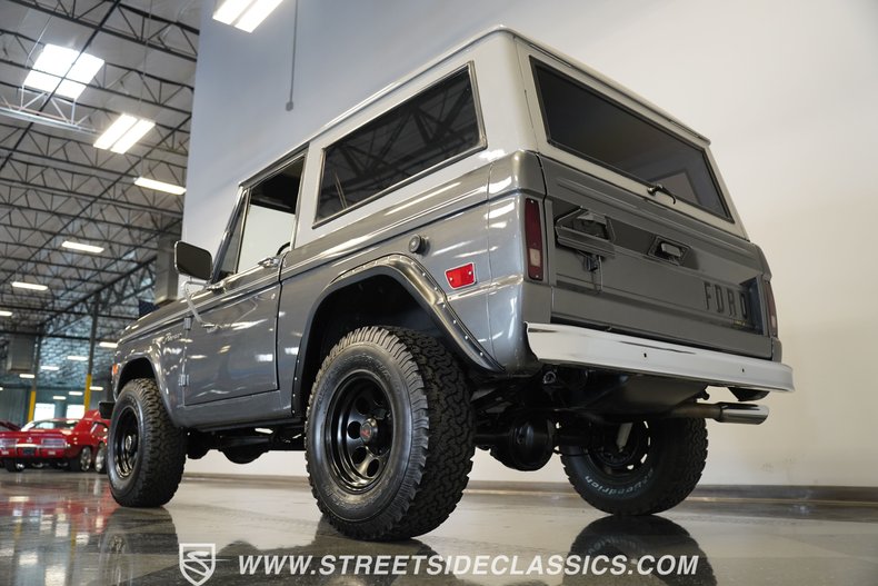 Ford-Bronco-1968-Dark-Gray-Metallic-Black-13