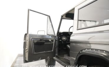 Ford-Bronco-1968-Dark-Gray-Metallic-Black-31