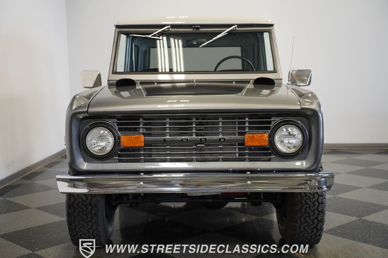 Ford-Bronco-1968-Dark-Gray-Metallic-Black-46