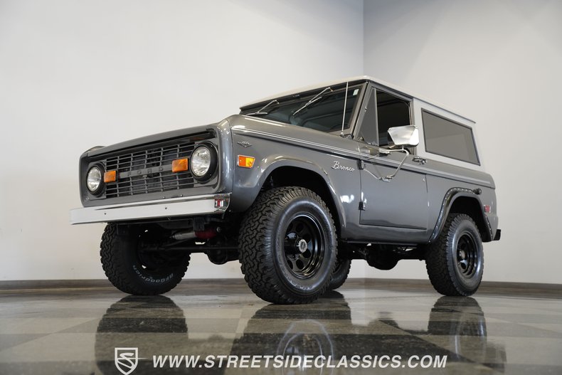 Ford-Bronco-1968-Dark-Gray-Metallic-Black-7