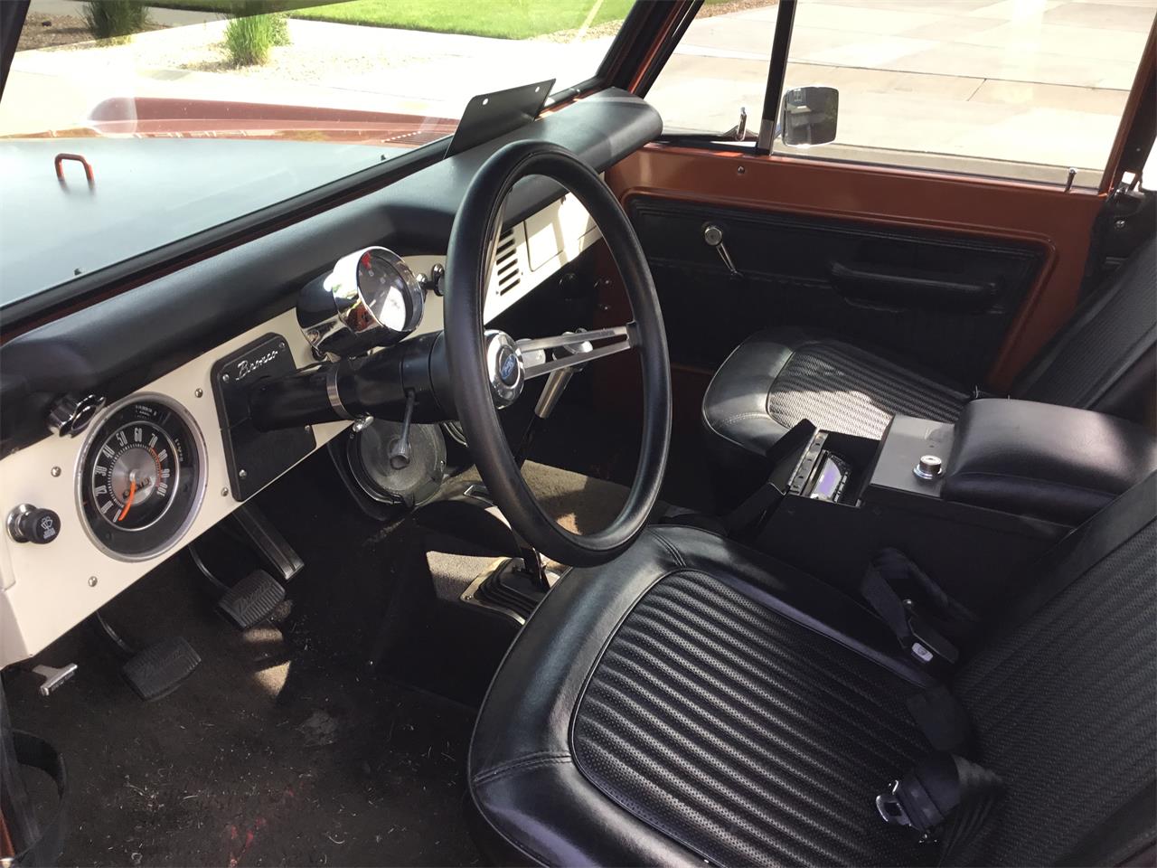 Ford-Bronco-1969-Copper-Black-26