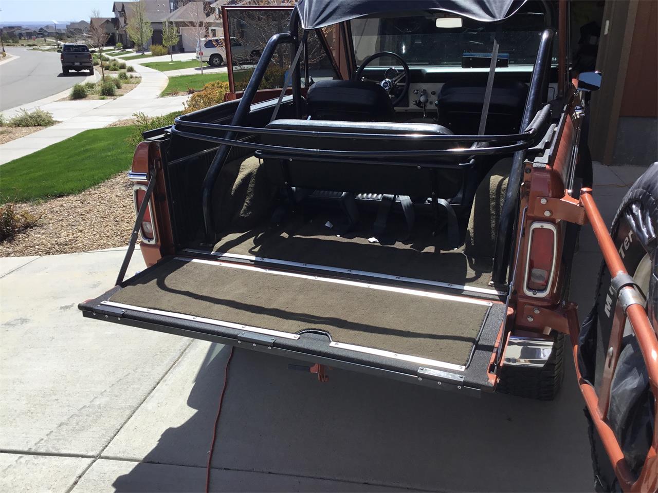 Ford-Bronco-1969-Copper-Black-28