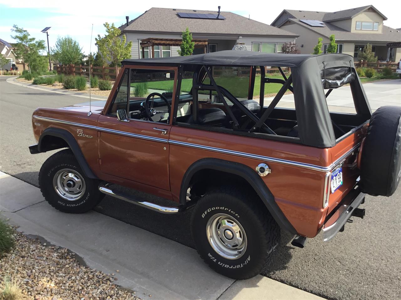 Ford-Bronco-1969-Copper-Black-6
