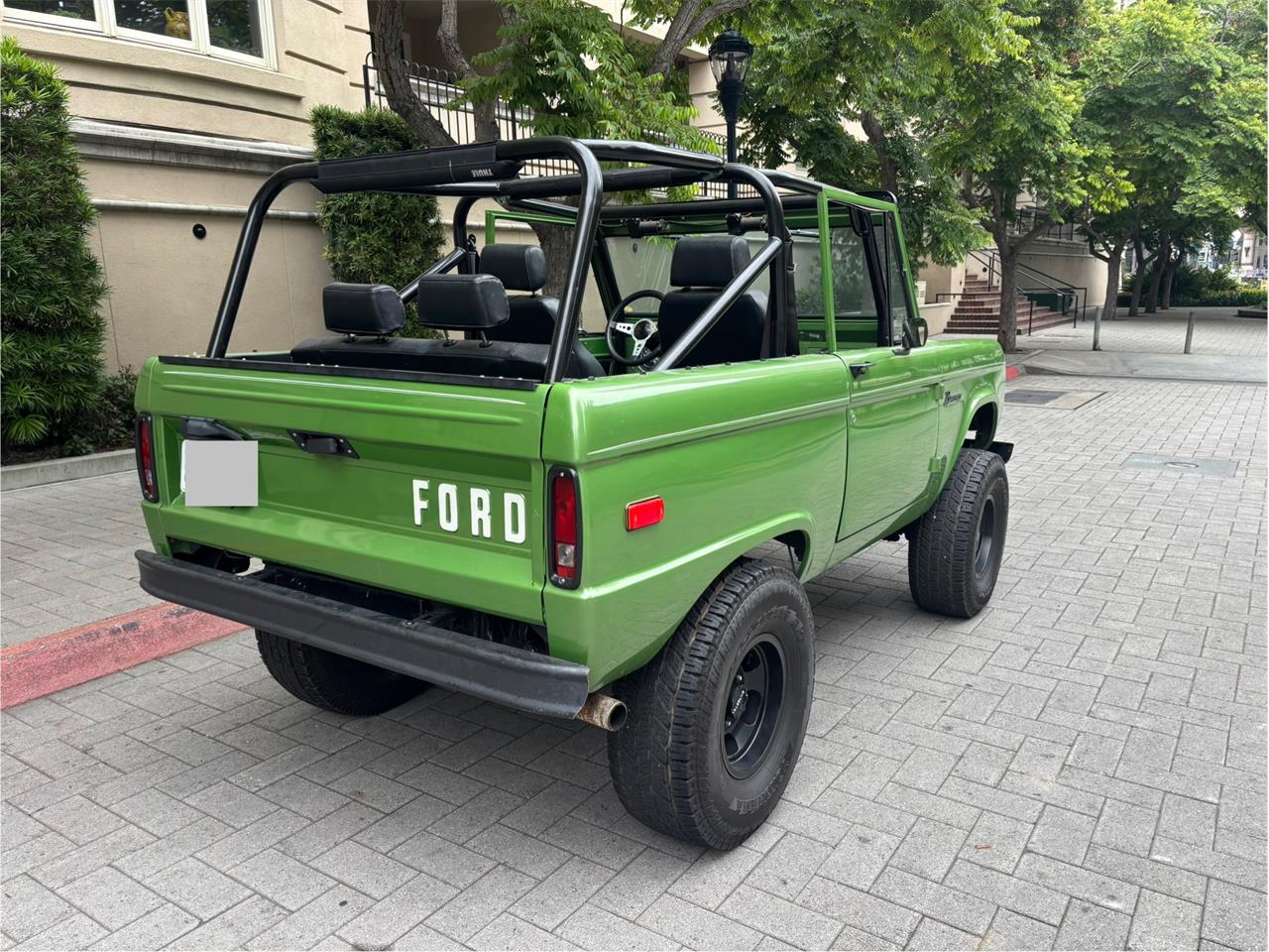 Ford-Bronco-1969-Green-Metallic-Black-16