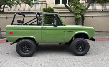 Ford-Bronco-1969-Green-Metallic-Black-22