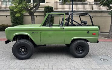 Ford-Bronco-1969-Green-Metallic-Black-23