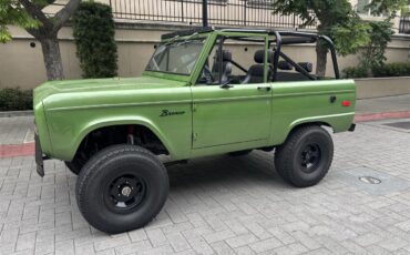 Ford-Bronco-1969-Green-Metallic-Black-25