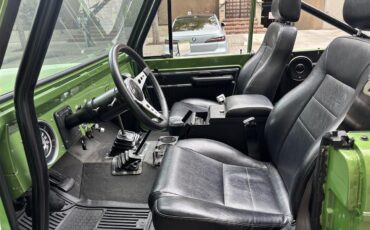 Ford-Bronco-1969-Green-Metallic-Black-26