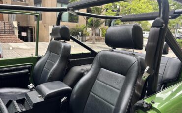 Ford-Bronco-1969-Green-Metallic-Black-27